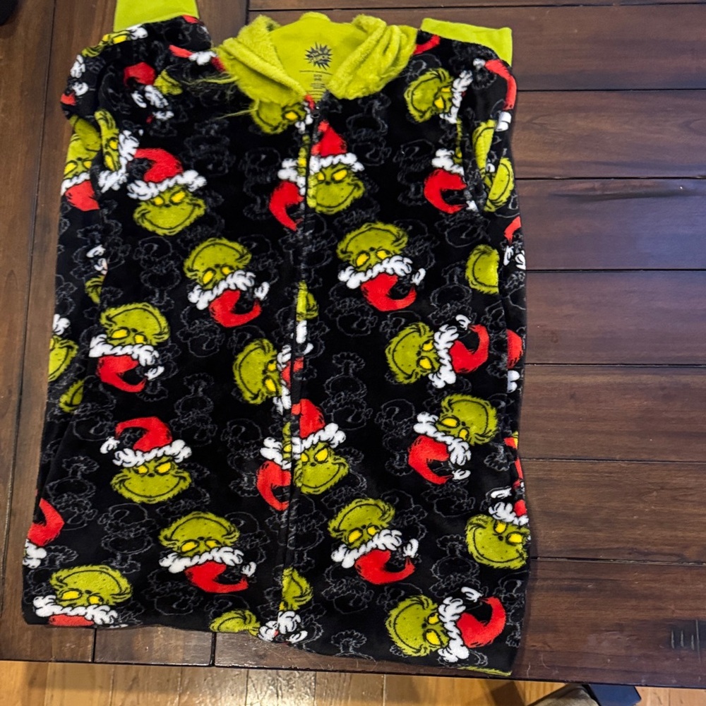 Festive Grinch Women's Pajama Set - Black and Green
